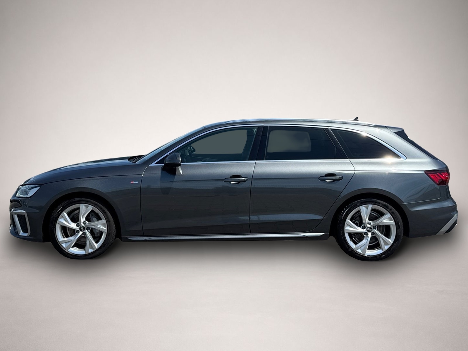 Bild 3 Audi A4 Avant S line 40 TFSI s tronic|el.HECK|VOR.AHK