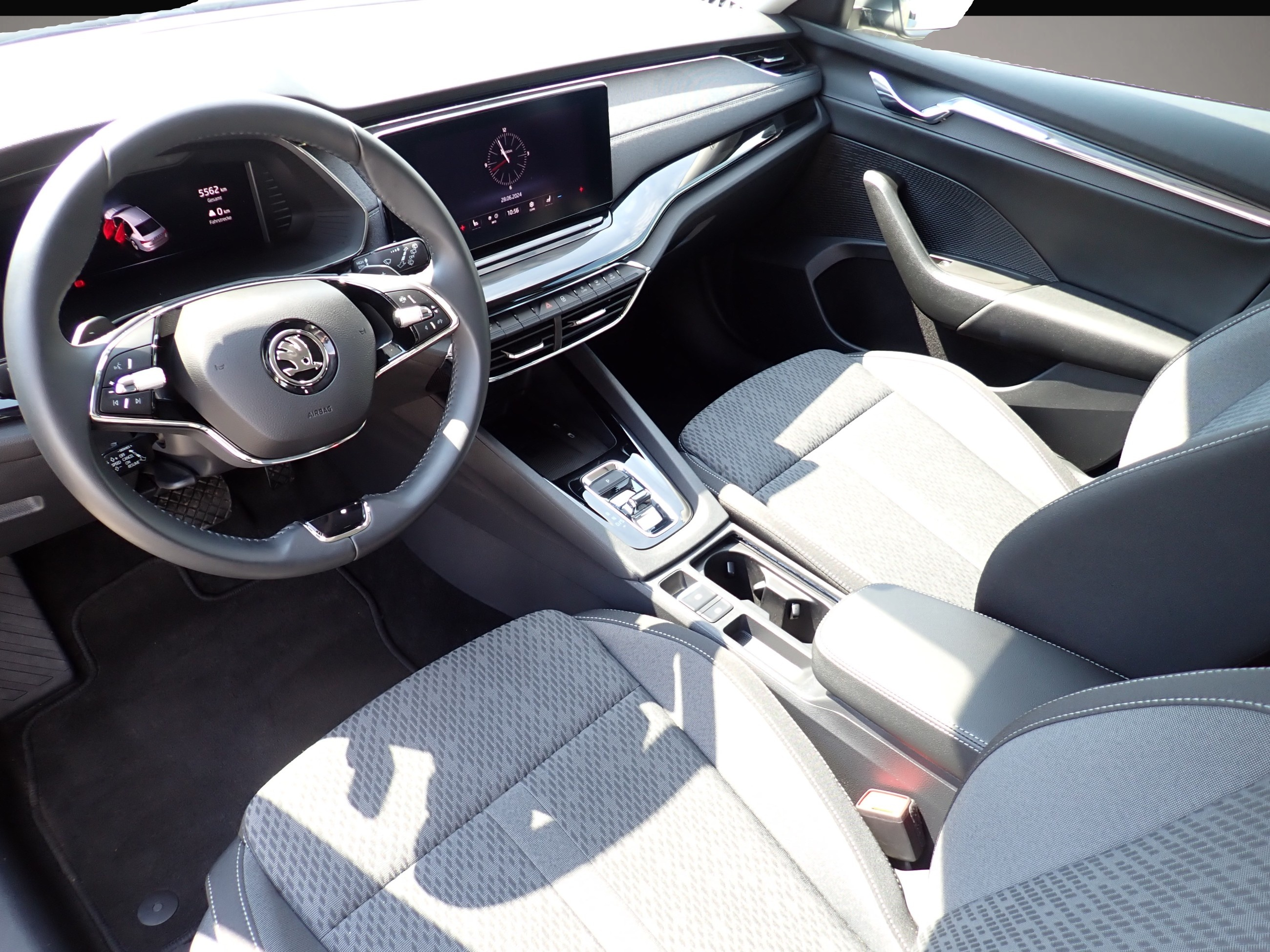 Bild 3 Skoda Octavia 1.0 eTSI DSG Style*Navi*ACC*DAB*Kessy*