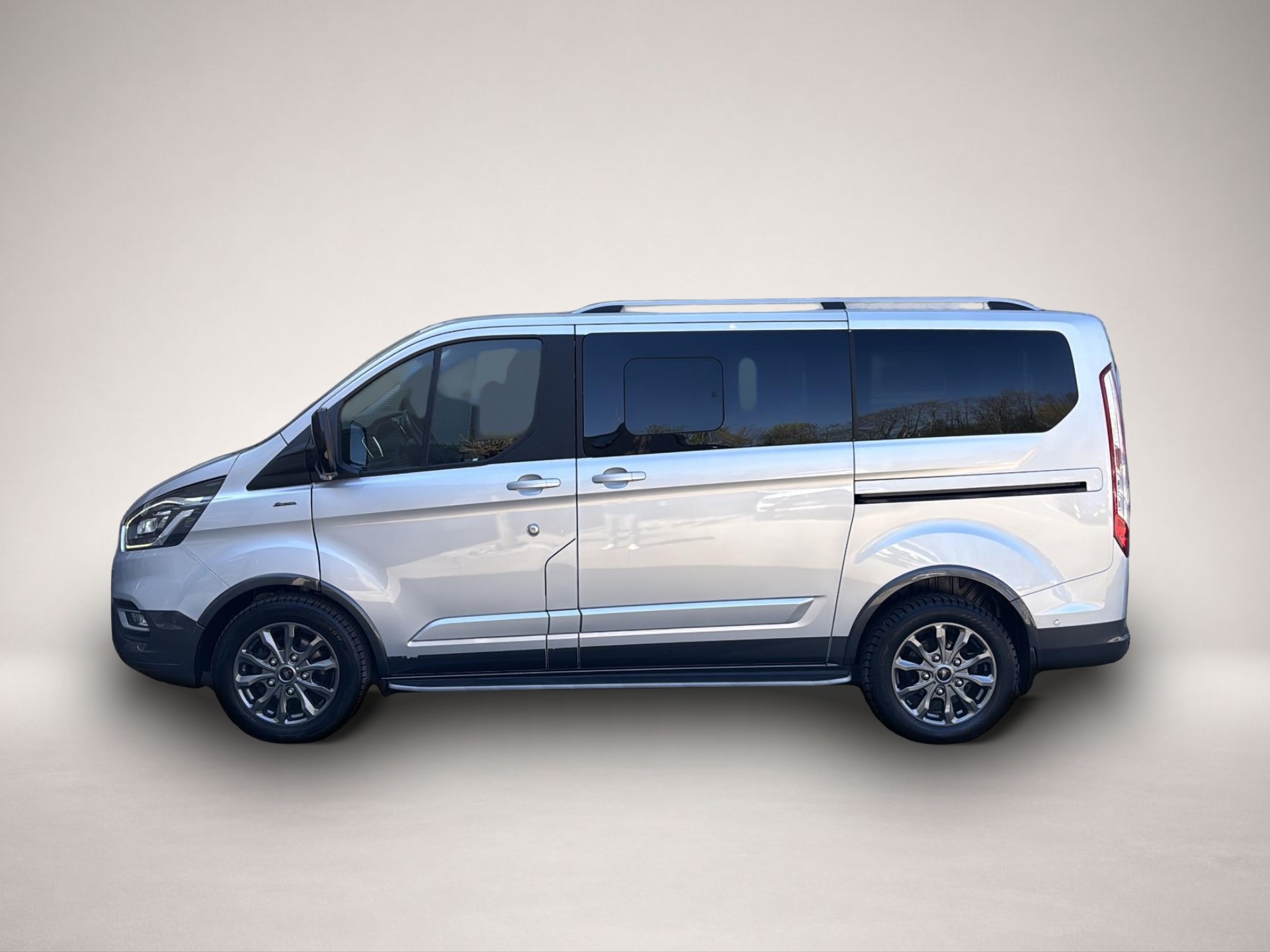 Bild 6 Ford Tourneo Custom 320 L1 Tourneo Active Bluetooth