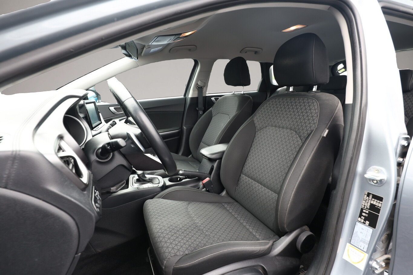 Bild 2 Kia cee'd / Ceed 1.4 TGDI 140 DCT Vision PDC LaneAs Kam Temp