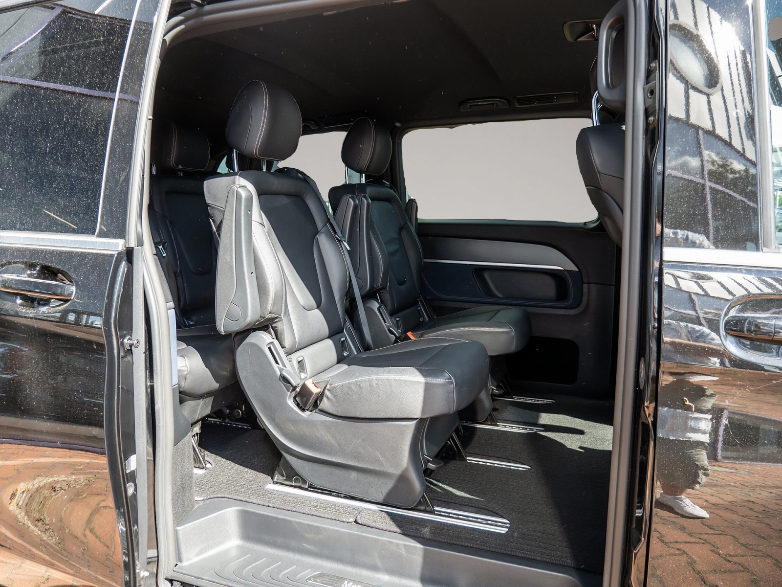 Bild 4 Mercedes-Benz EQV 300