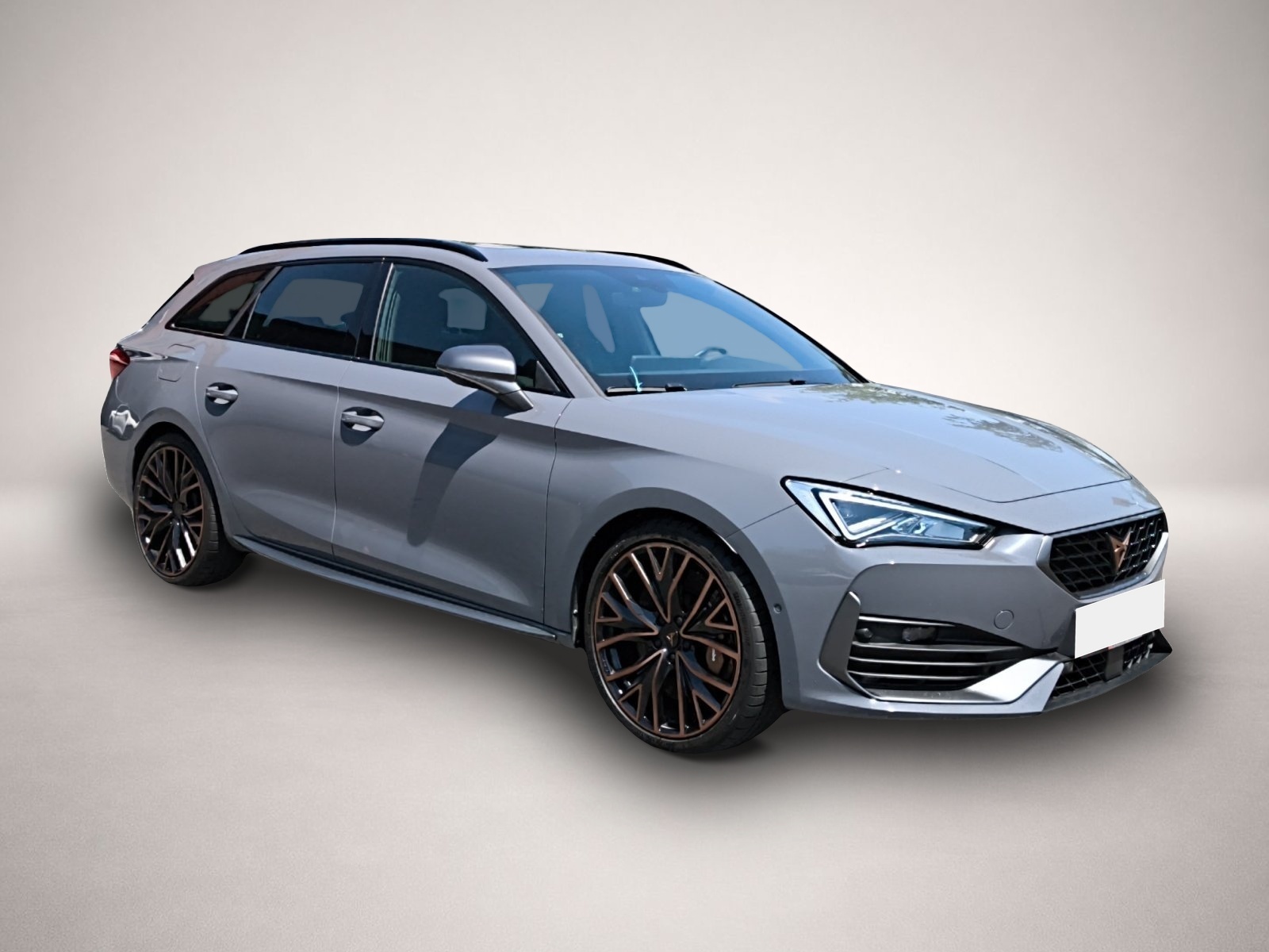 Fotografie 3 des Cupra Leon SP 2.0 TSI DSG VZ 4Drive 5-J-G PANO NAV RFK