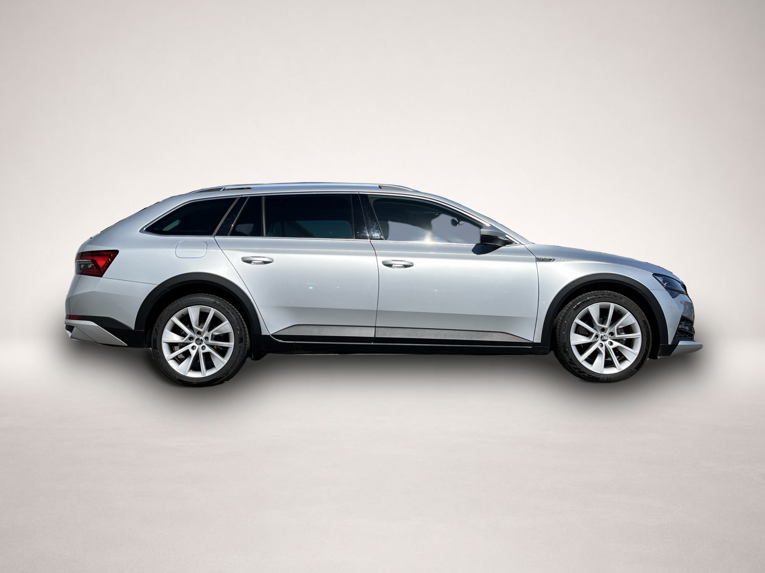 Bild 3 Skoda Superb Combi 2.0 TDI DSG Scout Navi PDC SHZ Klim