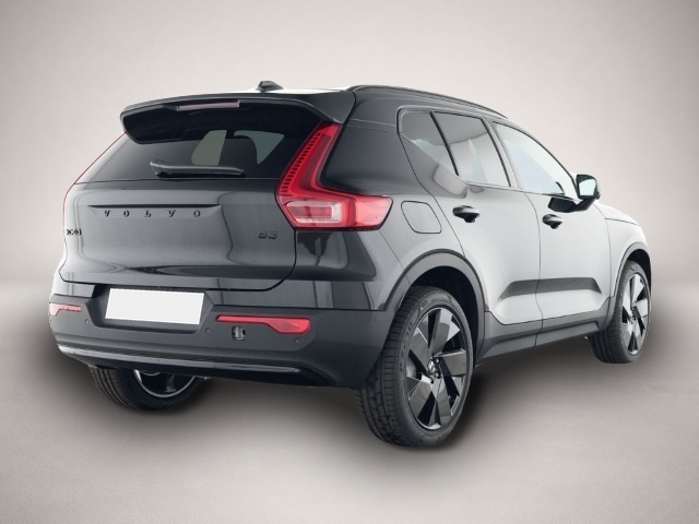 Bild 2 Volvo XC40 Plus Black Edition 2WD StandHZG Digitales C
