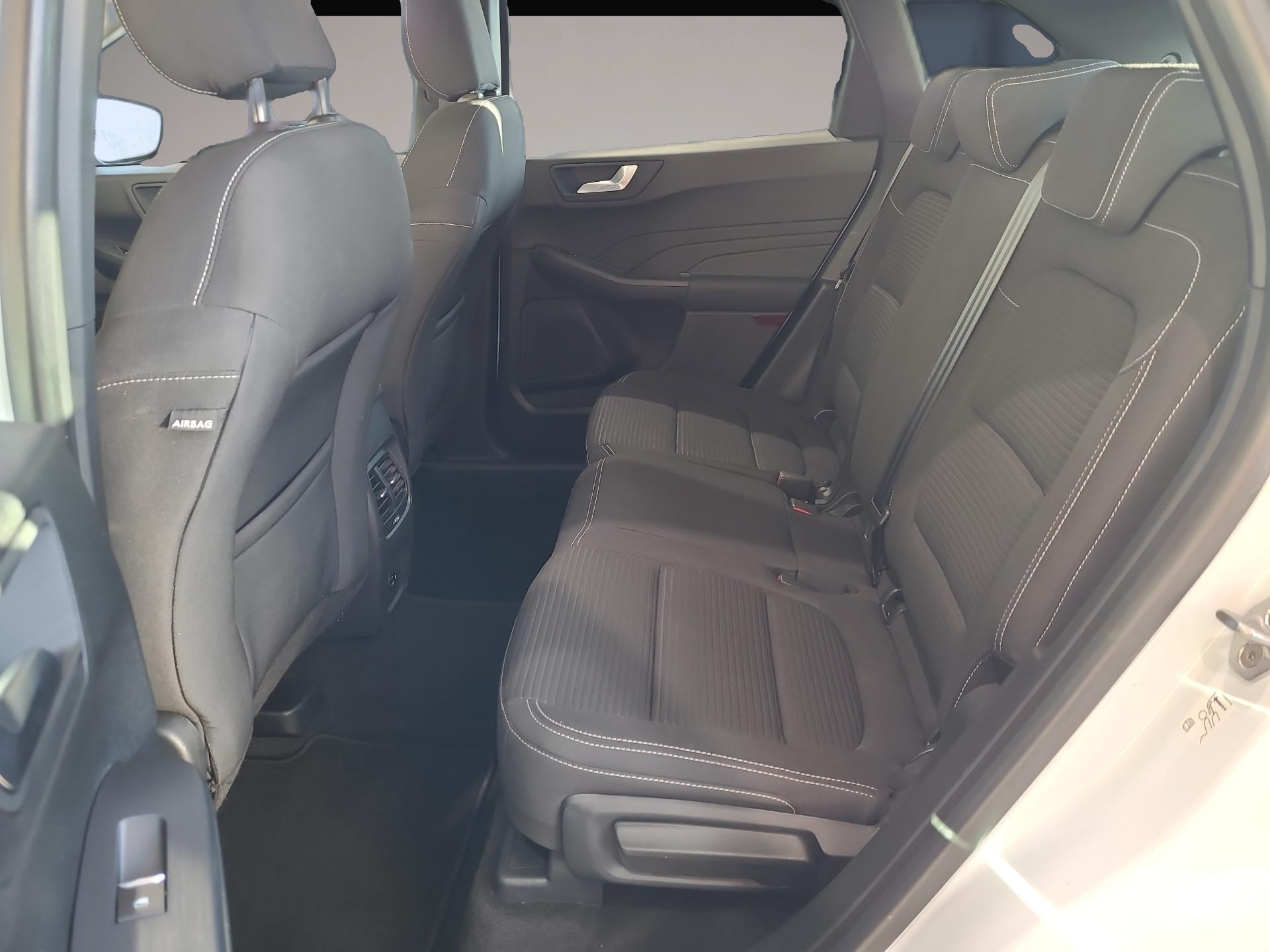 Bild 6 Ford Kuga Titanium Bluetooth Navi Klima Einparkhilfe