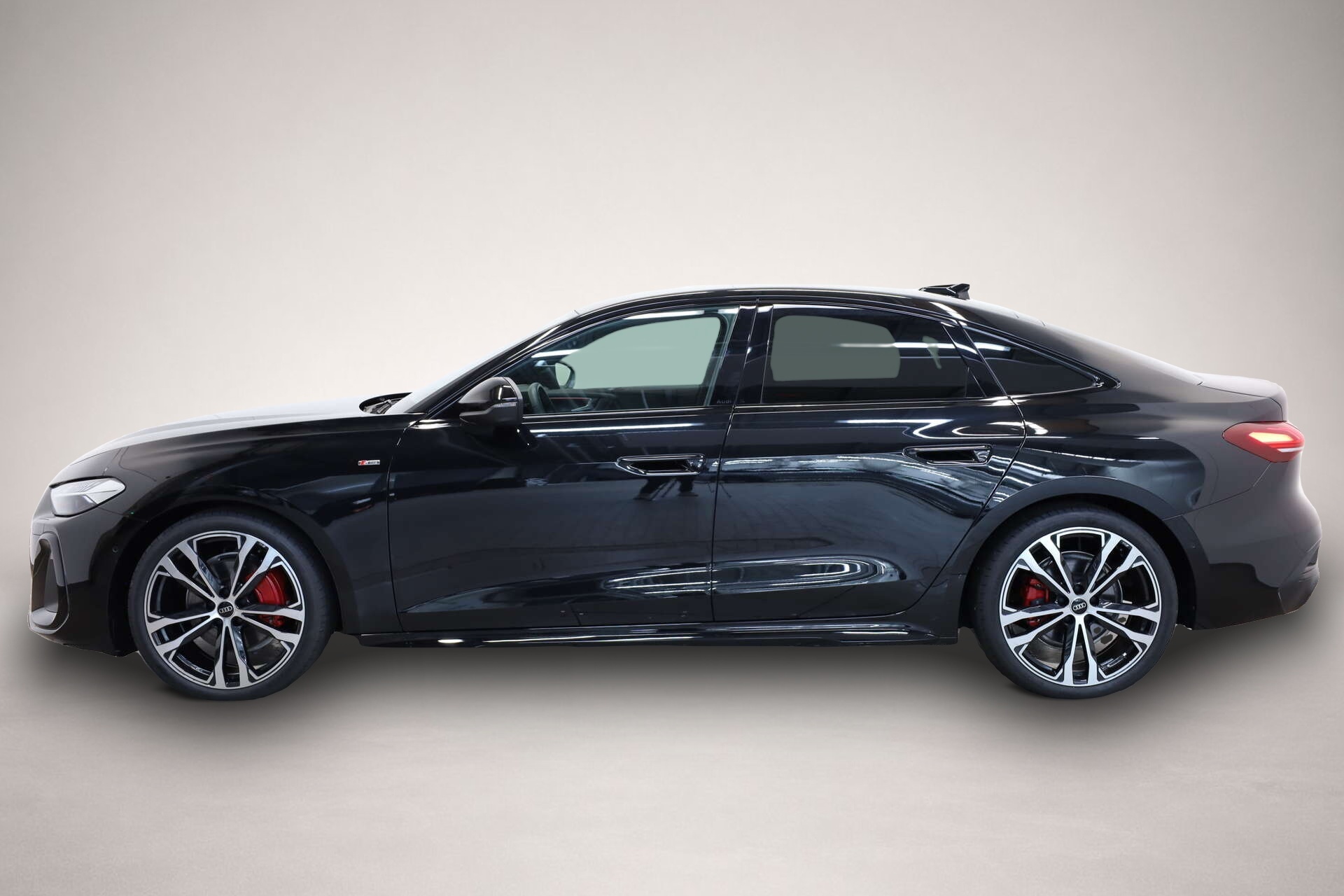 Fotografie 4 des Audi A5 Limousine TFSI S line