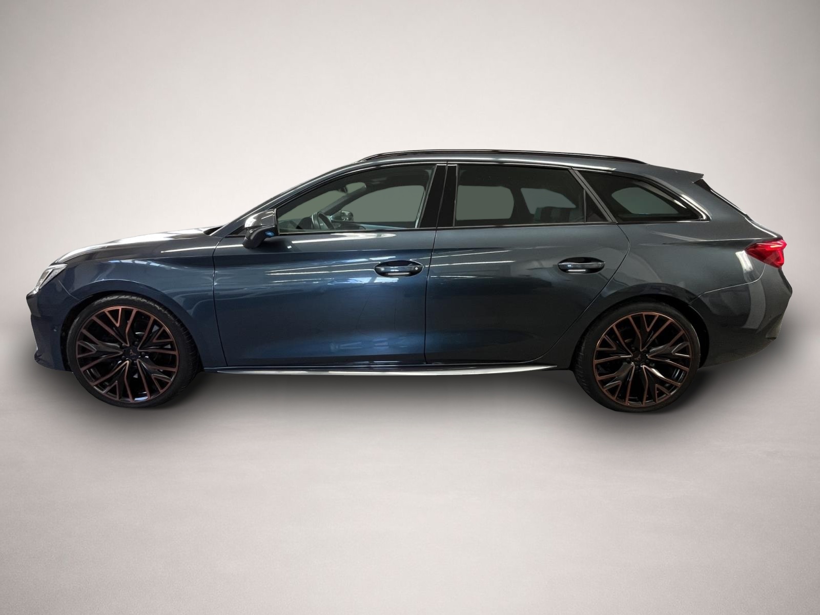 Bild 3 Cupra Leon SP 2.0 TSI DSG 4Dr AB290EUR VZ CUP AHK BEAT