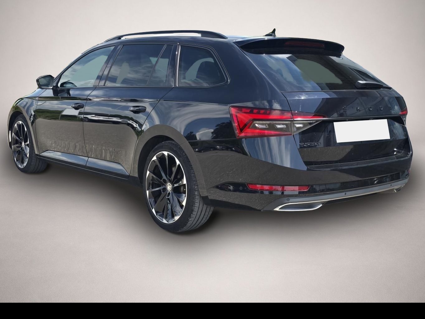 Bild 3 Skoda Superb iV Combi 1.4 TSI DSG SPORTLINE STANDHEIZU