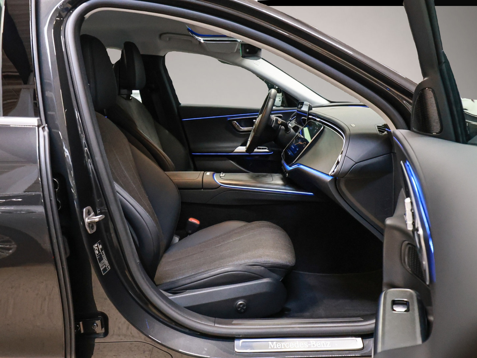 Bild 2 Mercedes-Benz E 300