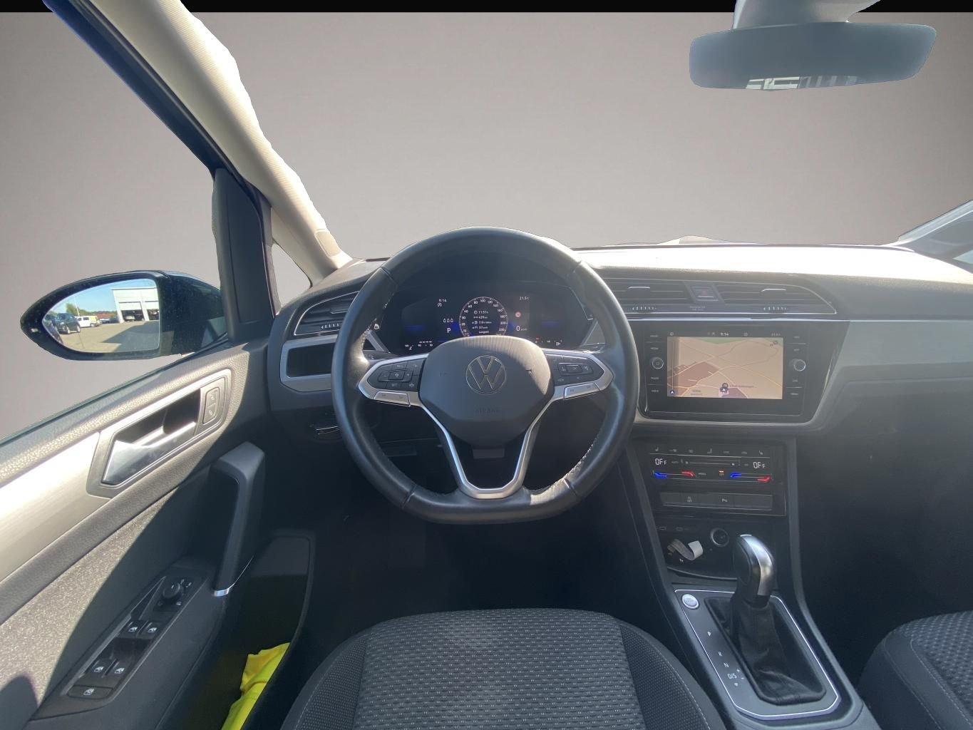 Bild 7 Volkswagen Touran 1.5 TSI DSG COMFORT LINE VIRTUAL-COCKPIT+