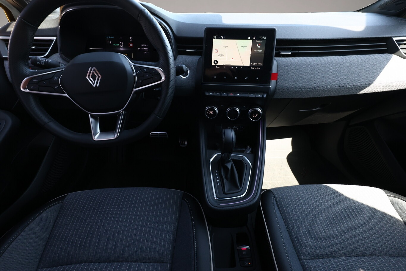 Fotografie 8 des Renault Clio V 1.6 E-TECH Hybrid 145 Techno LED 360° PDC