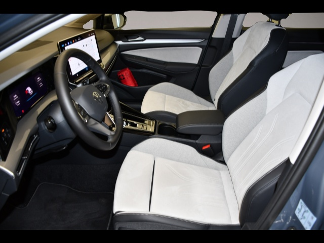Bild 3 Volkswagen Golf 8 VIII 1.5 TSI eHybrid DSG Style Matrix/DCC
