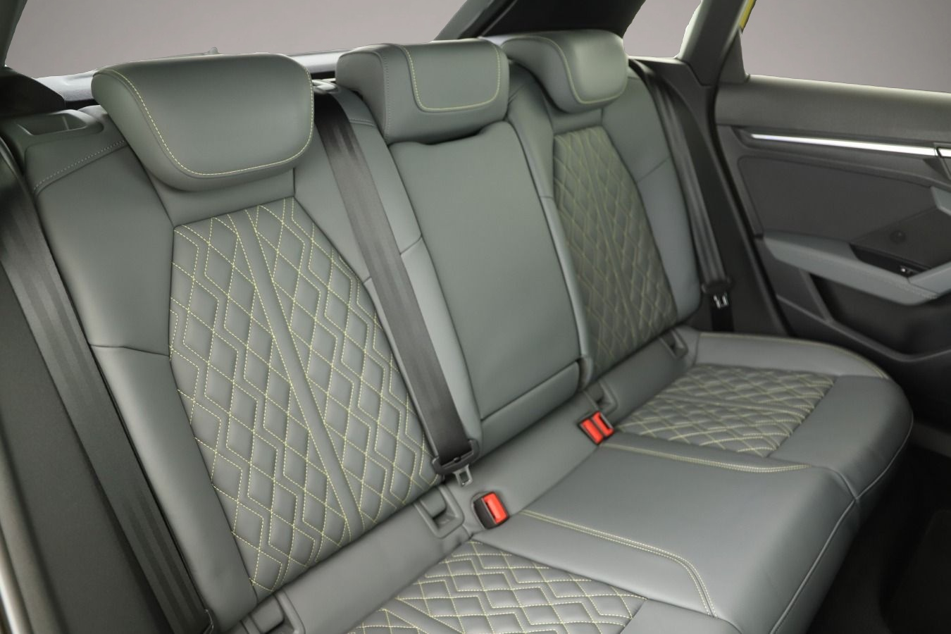 Fotografie 5 des Audi S3 Sportback 2.0 TFSI Q S tronic edition one LED