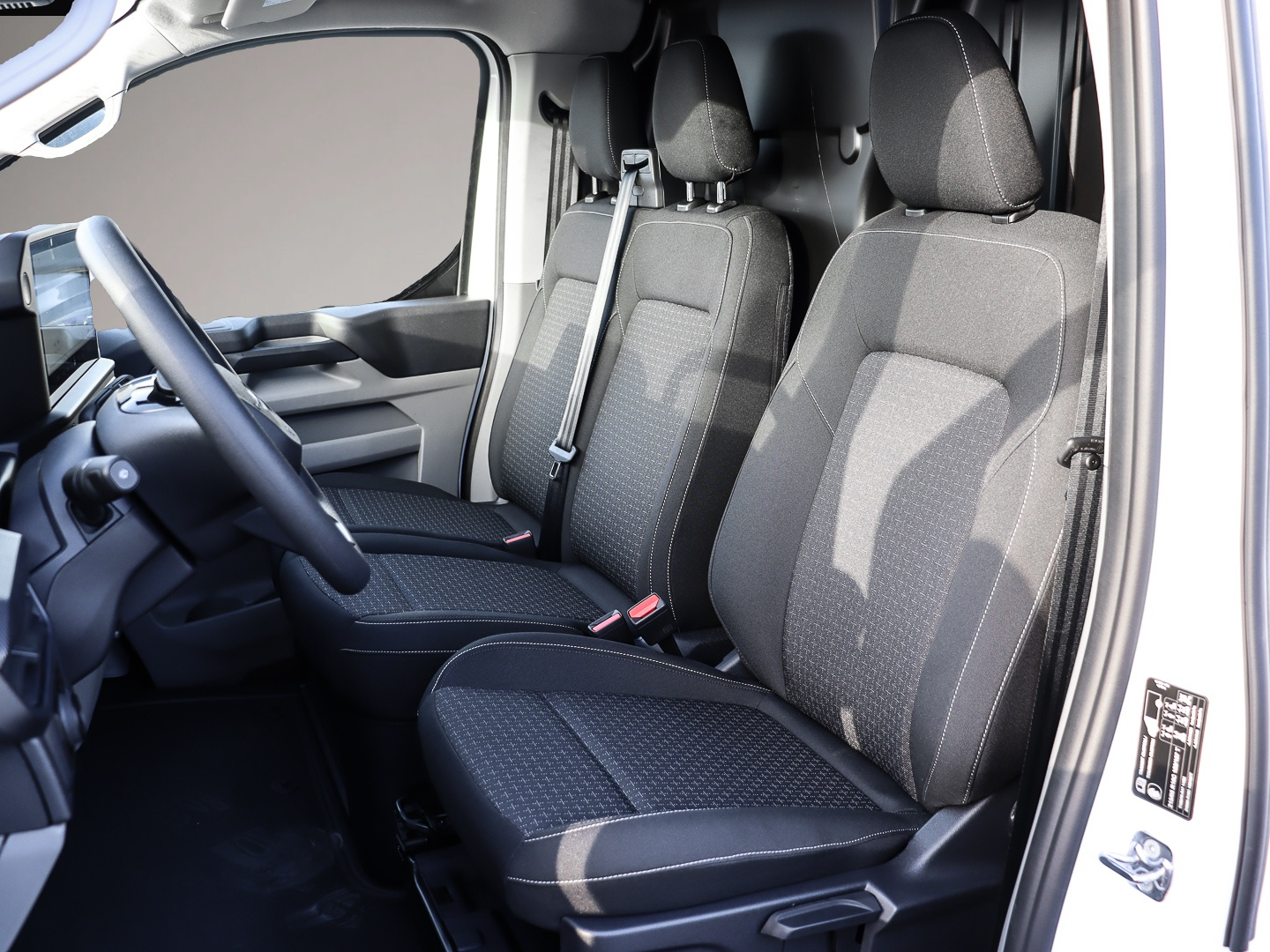 Bild 6 Ford Other Transit Custom Trend L1 FWD Plug-in Hybrid 233PS