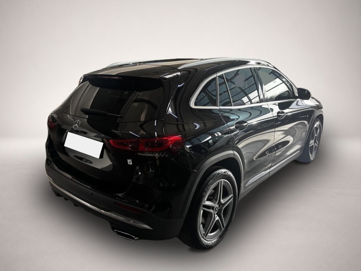 Fotografie des Mercedes-Benz GLA 200 d AMG Line LED MBUX Spurass. RCAM