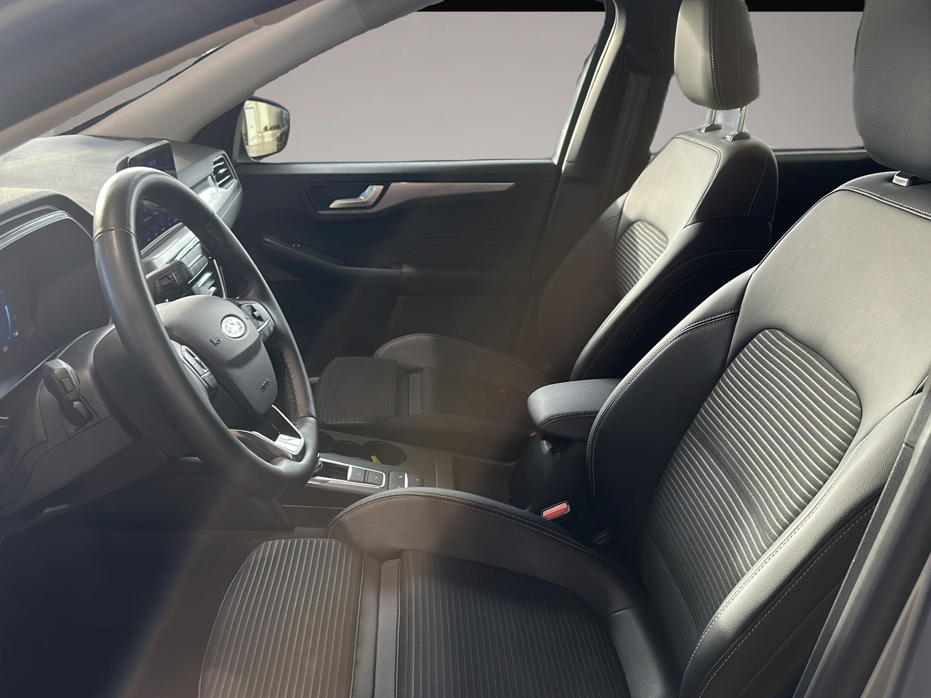 Bild 5 Ford Kuga Titanium Bluetooth Navi Klima Einparkhilfe
