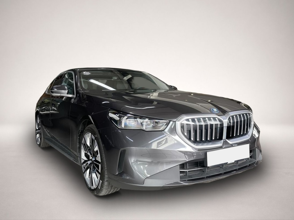 Fotografie 3 des BMW 550 e xDrive LED Pano Live Cockpit Prof. ACC H&K