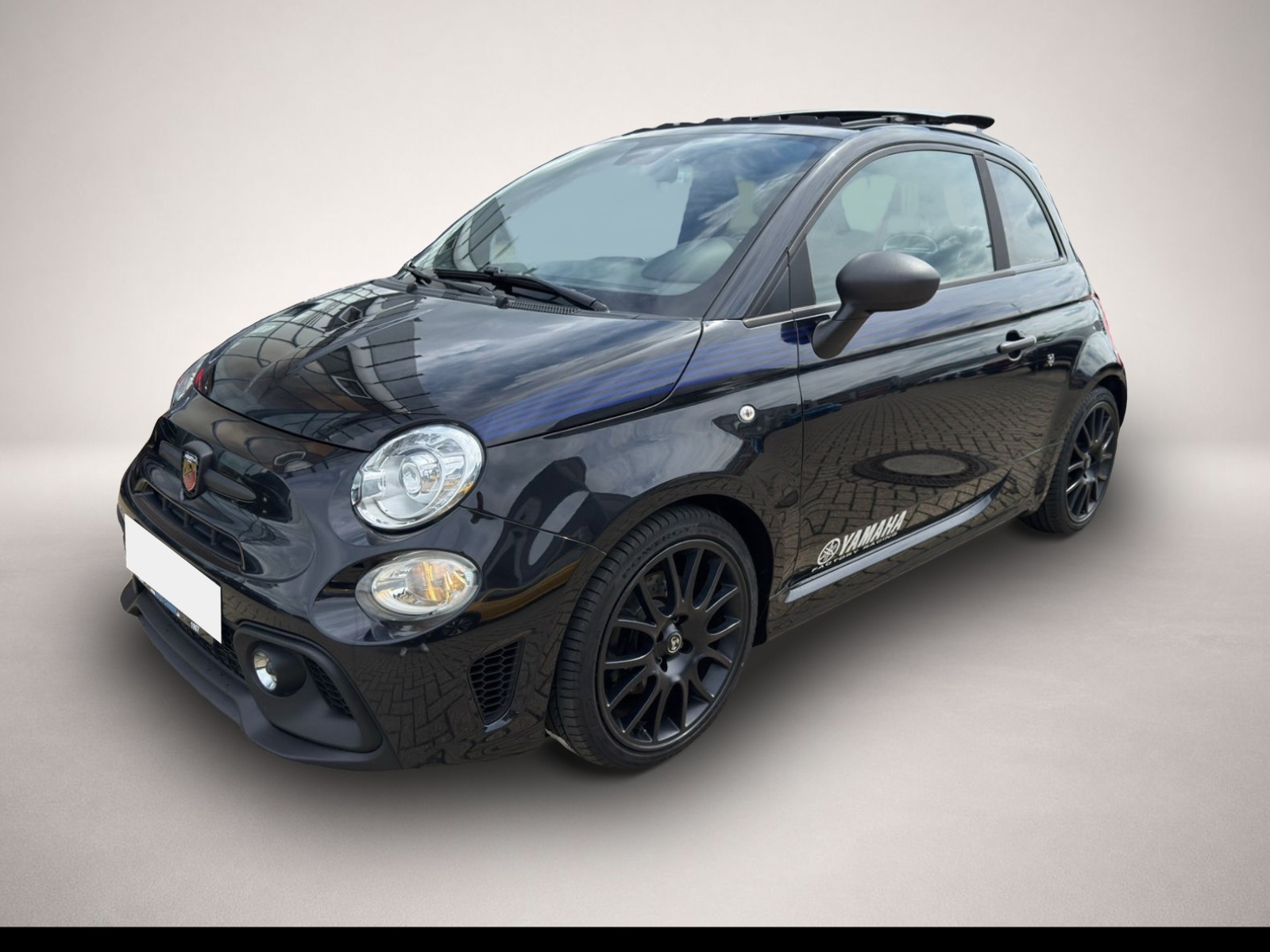 Bild 1 Abarth 500 595 1.4 T-Jet SM Monster Energy Yamaha