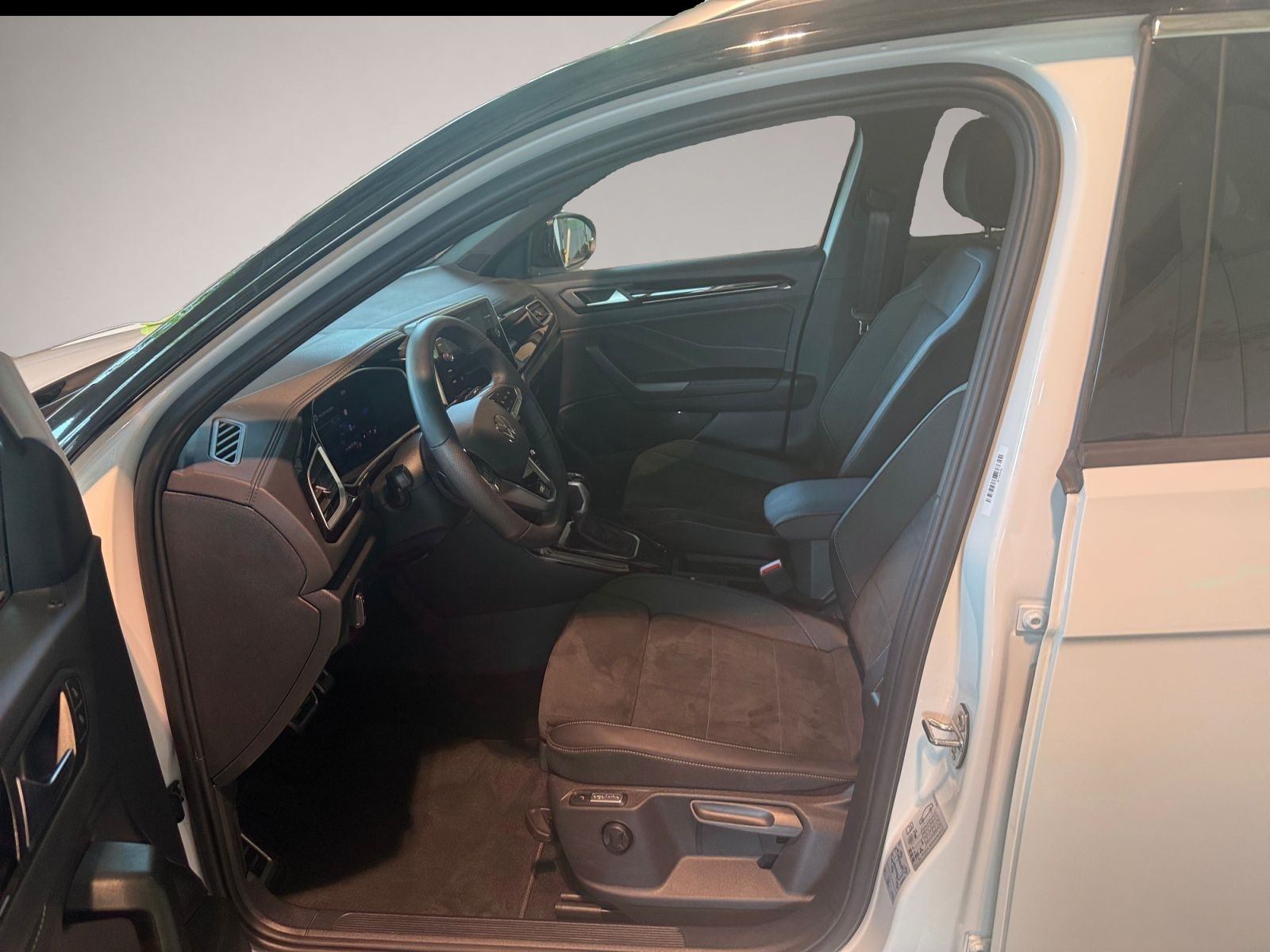 Bild 8 Volkswagen T-Roc 1.5 TSI DSG R-Line *AHK*Kamera*LED*Navi*