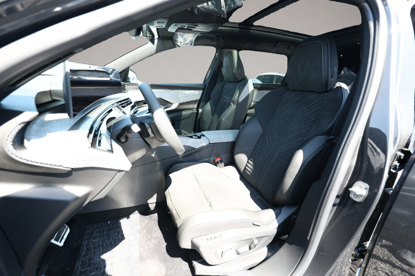 Bild 5 Peugeot 5008 Hybrid GT Pano KomfortP AHK 360° TotW ACC