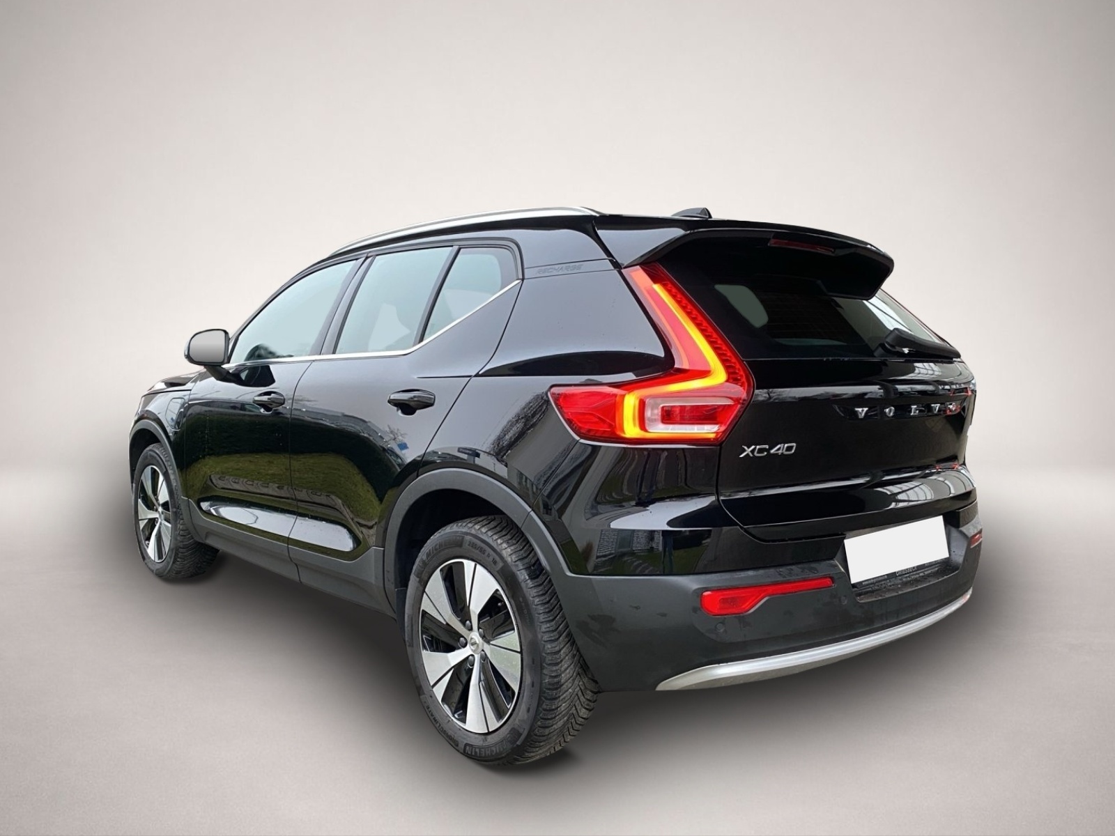 Bild 3 Volvo XC40 T4 Core LED*Navi*SHZ*WiPa*DAB*ACC*StHzg*PDC