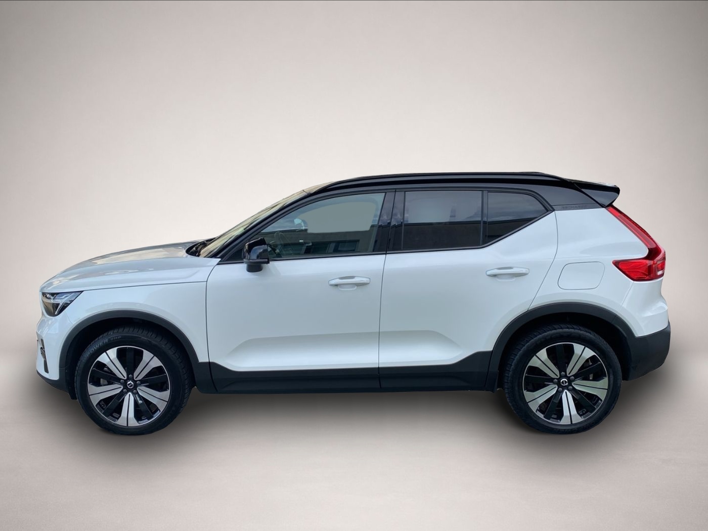 Bild 2 Volvo XC40 P8 Plus Recharge Pure Electric ACC*AHK*LED*