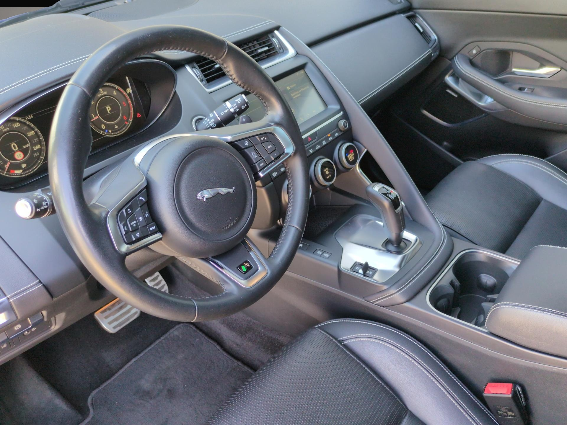 Fotografie 5 des Jaguar E-Pace D180 R-Dynamic S AWD Panorama/Winter Kame