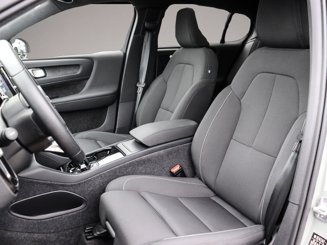 Fotografie 6 des Volvo C40 Plus Recharge Pure Electric AWD StandHZG Dig