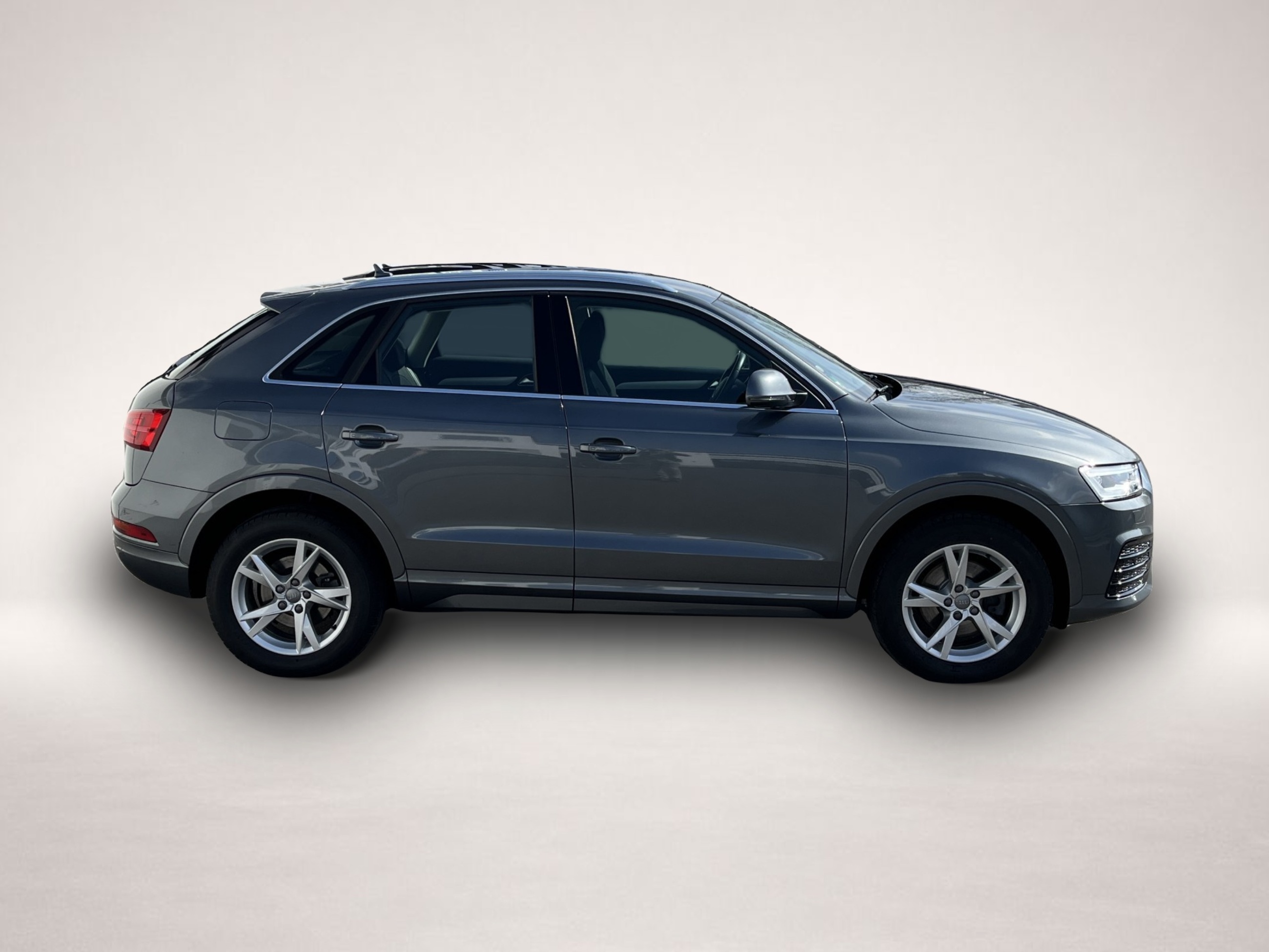Bild 4 Audi quattro Q3 2.0 TDI quattro sport Navi LED SHZ PDC Klima