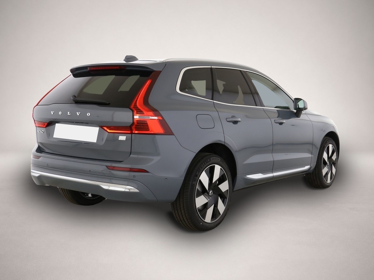 Bild 2 Volvo XC60 Plus Bright Recharge Plug-In Hybrid AWD T8