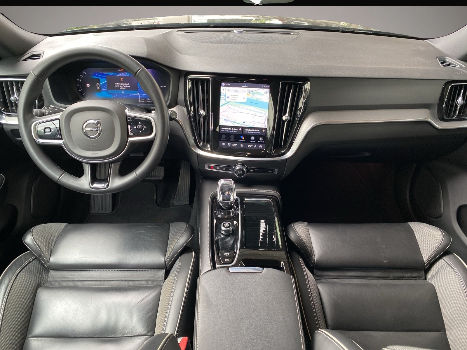 Bild 8 Volvo V60 Kombi T8 Plus Dark Recharge WiPa*LED*Navi*DA