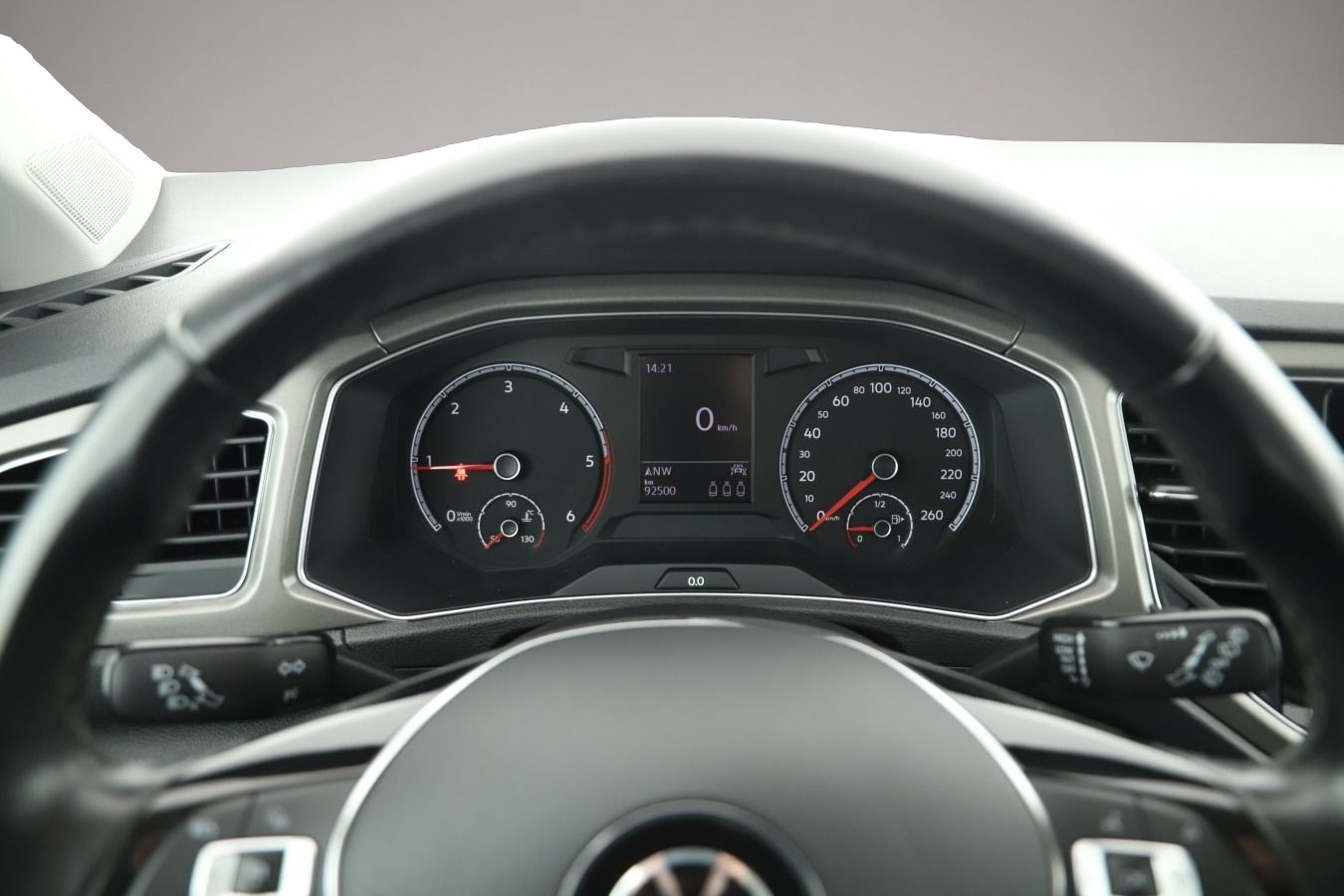 Fotografie 8 des Volkswagen T-Roc 2.0 TDI Style - Fahrschulwagen LED ACC Nav
