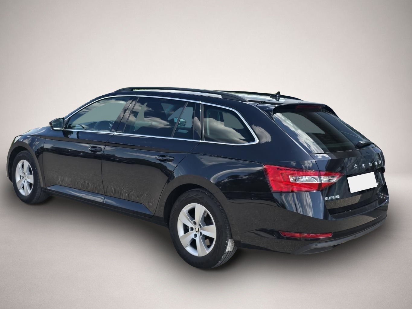 Fotografie des Skoda Superb Combi 2.0 TDI DSG SMART-LINK+VIRTUAL-COCK
