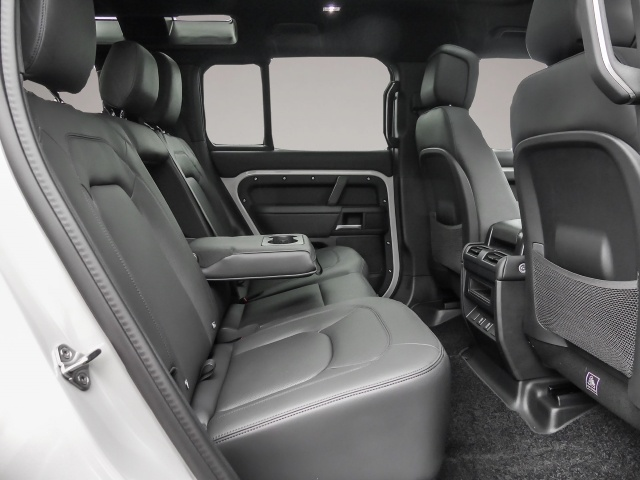 Bild 5 Land Rover Defender 110 D250 X-Dynamic HSE Luftfederung AD
