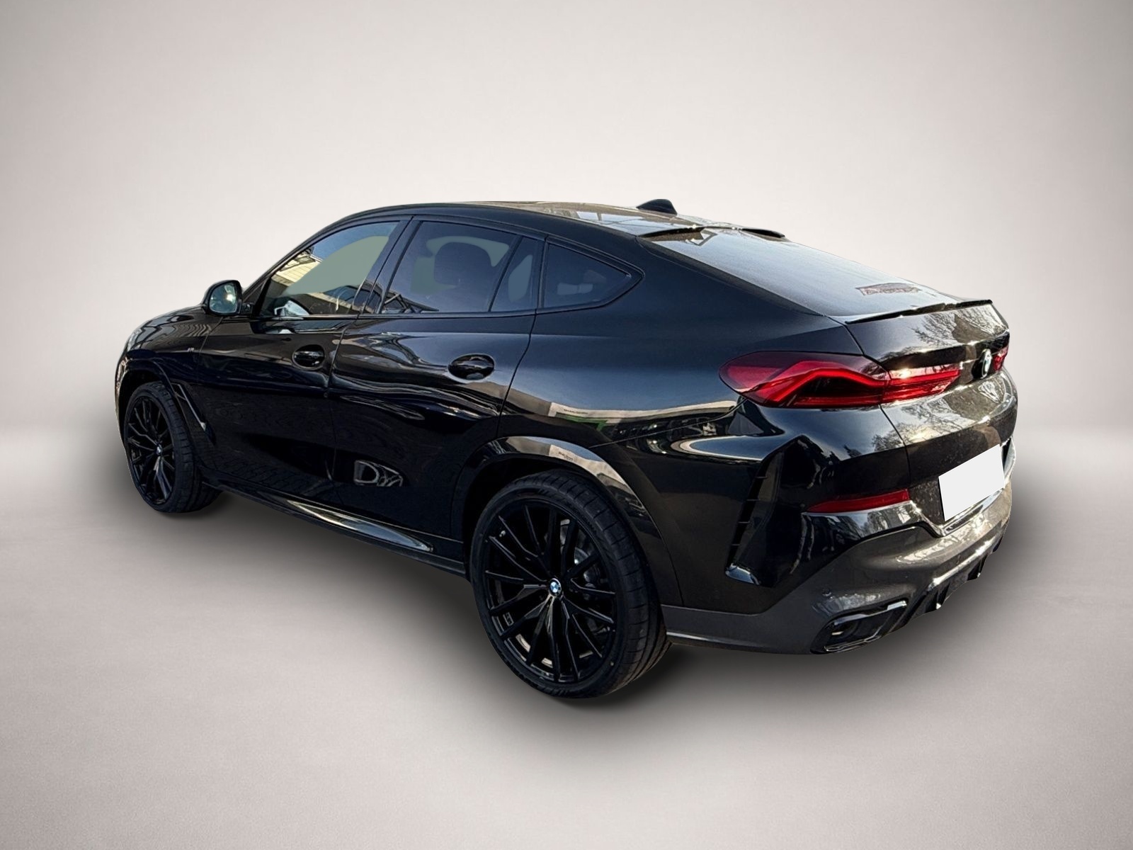 Bild 3 BMW X6 M50 i Shadow-Line Adaptives Fahrwerk*Innovati