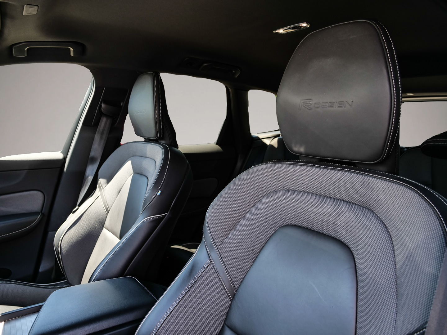 Bild 5 Volvo XC60 R-Design 2WD Navi Digitales Cockpit Memory