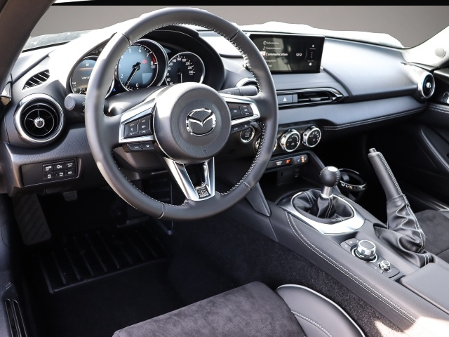 Fotografie 4 des Mazda MX-5 1.5L SKYACTIV-G 132 6MT RWD Homura EU6e
