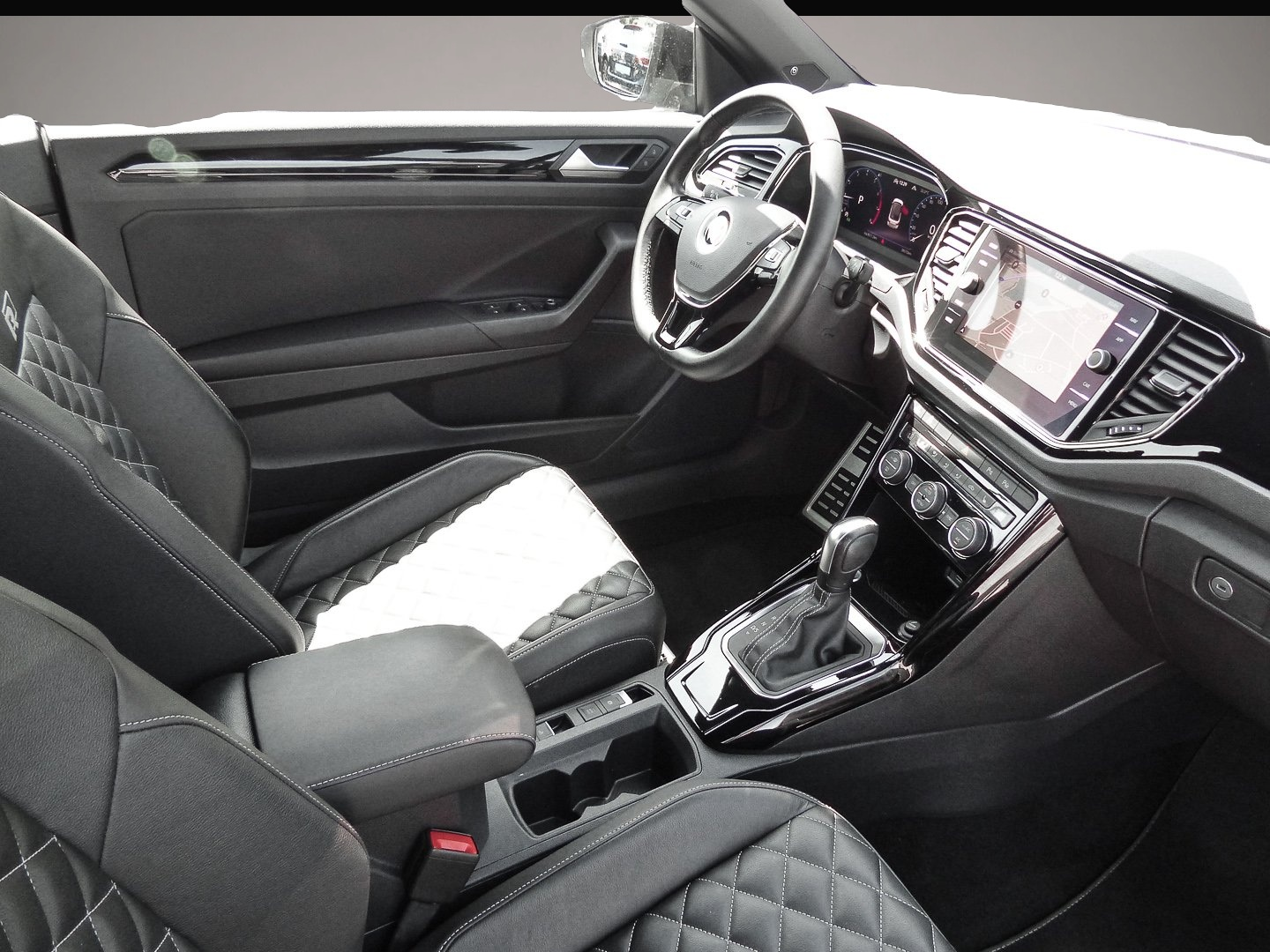 Bild 5 Volkswagen T-Roc Cabriolet 1.5 TSI DSG R-Line