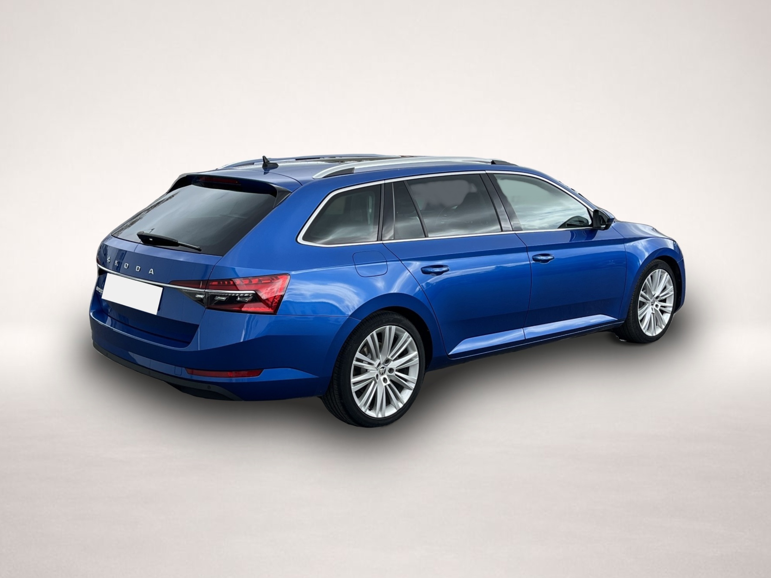 Bild 7 Skoda Superb Combi 2.0 TDI DSG Style 19Zoll PANO 4xSHZ