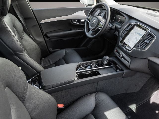 Bild 6 Volvo XC90 Core Recharge Plug-In Hybrid AWD 7-Sitzer S