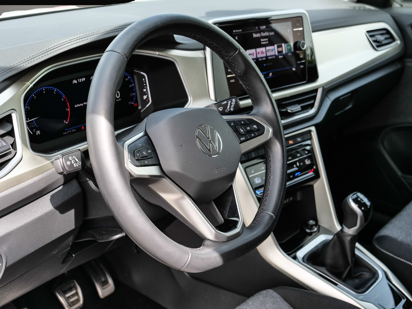 Bild 3 Volkswagen T-Roc Move Digitales Cockpit LED Apple CarPlay A