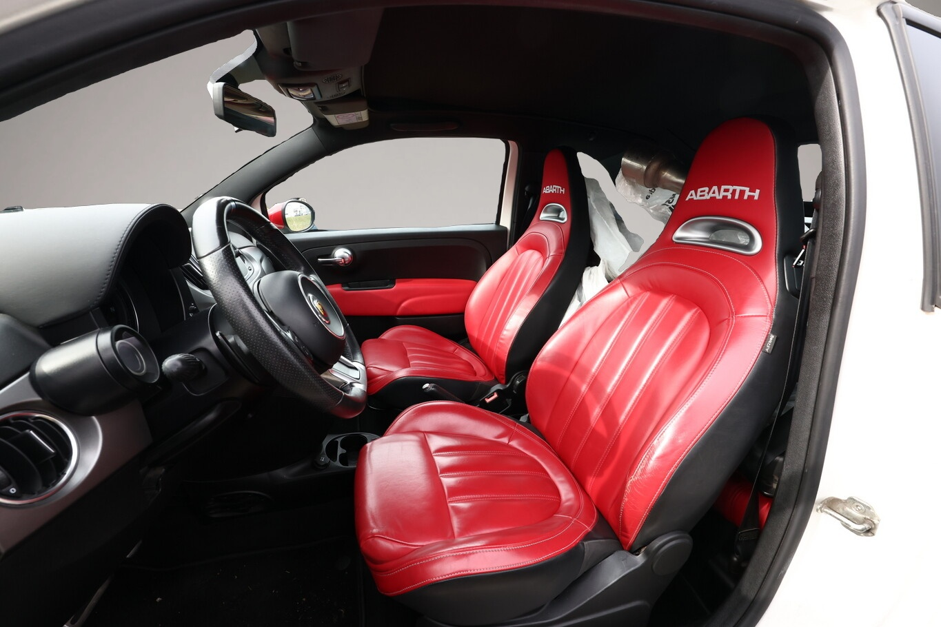 Bild 5 Abarth 595C 1.4 T-Jet 165 Aut. Turismo Nav PDC LM17Z