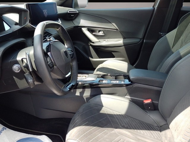 Bild 5 Peugeot 2008 GT PureTech 130 EAT8