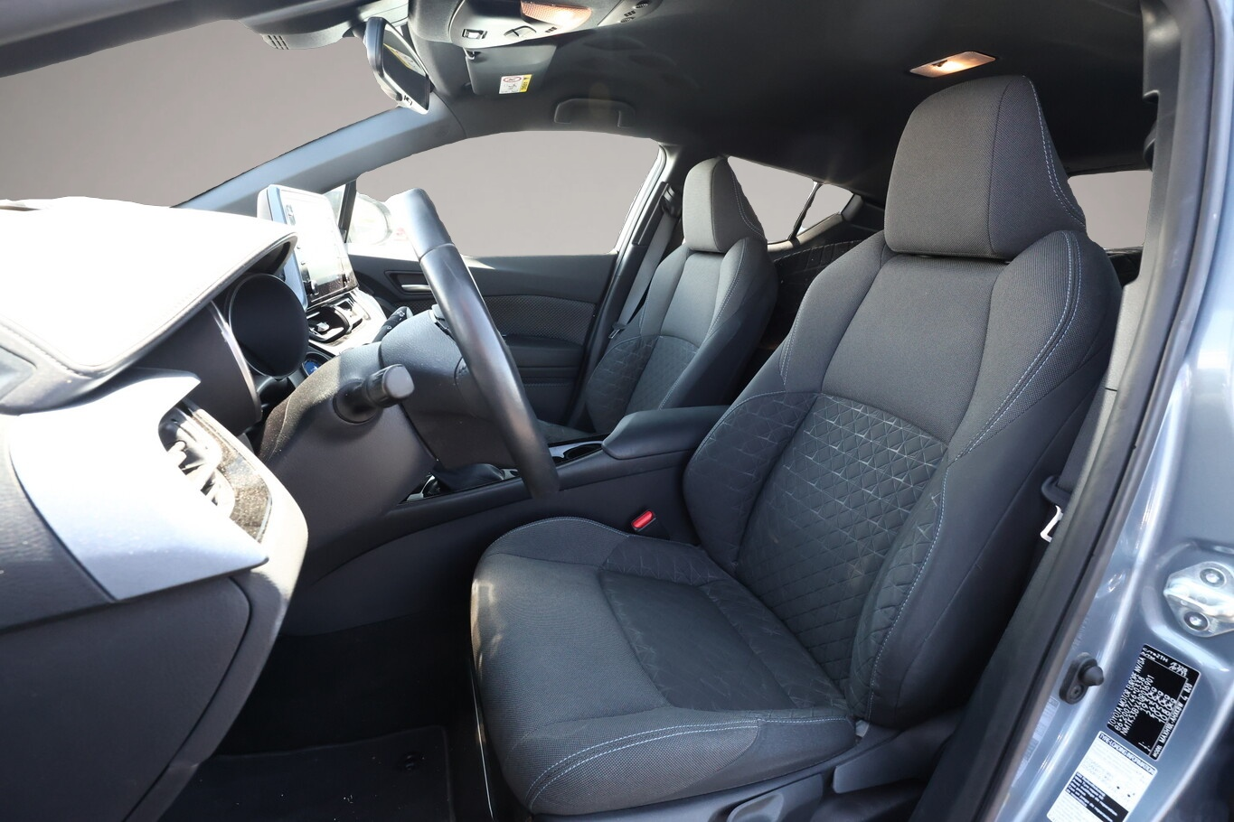 Fotografie 5 des Toyota C-HR 2.0 Hybrid 184 CVT Team D LED Temp LichtP