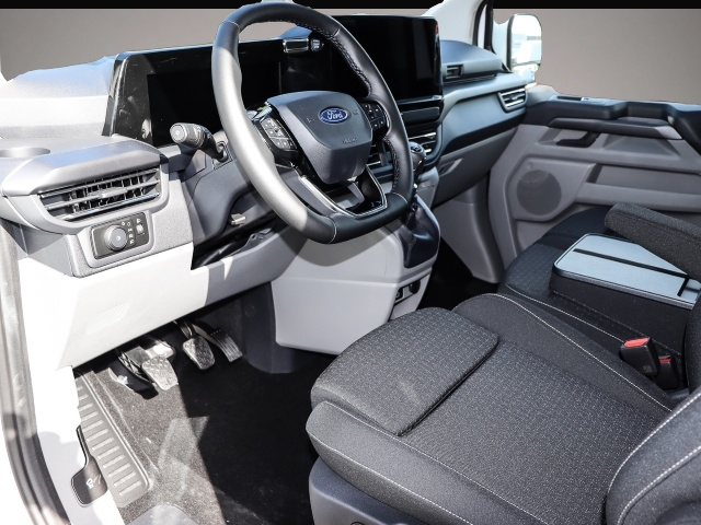 Bild 3 Ford Tourneo Custom Trend L1 136PS Allwetter Navi 9-S