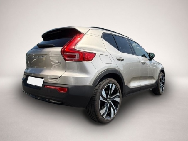 Bild 2 Volvo XC40 B4 Ultimate Dark ACC/CAM/H&K/MEMORY/PANO