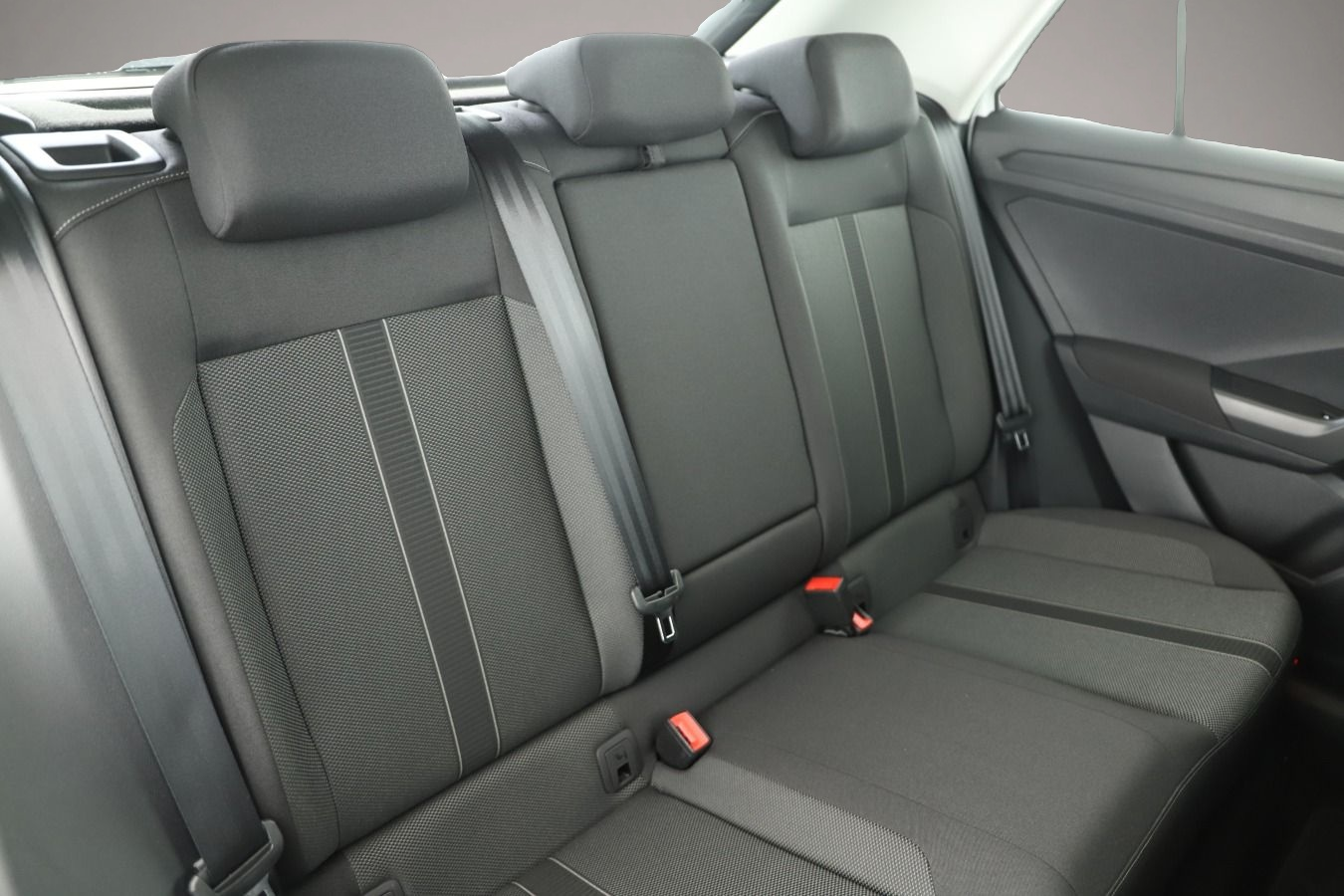 Bild 5 Volkswagen T-Roc 1.0 TSI Life - Fahrschulwagen LED/App