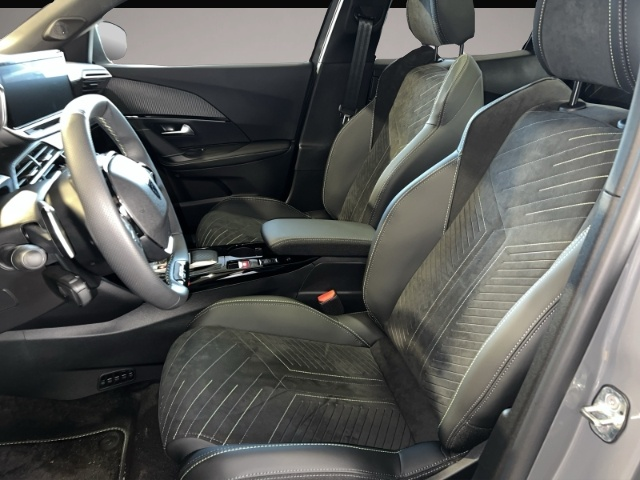 Vehicle image 0