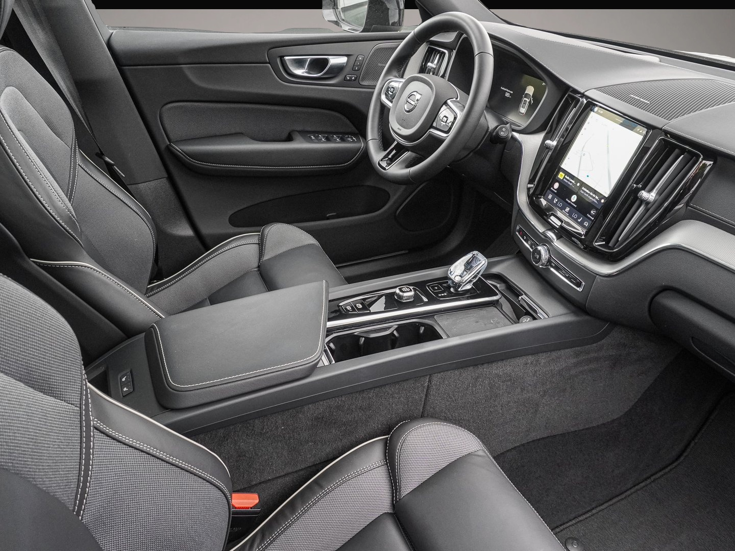 Bild 6 Volvo XC60 T8 AWD Ultra Black Ed. Plug-In Sthz. Pano 3