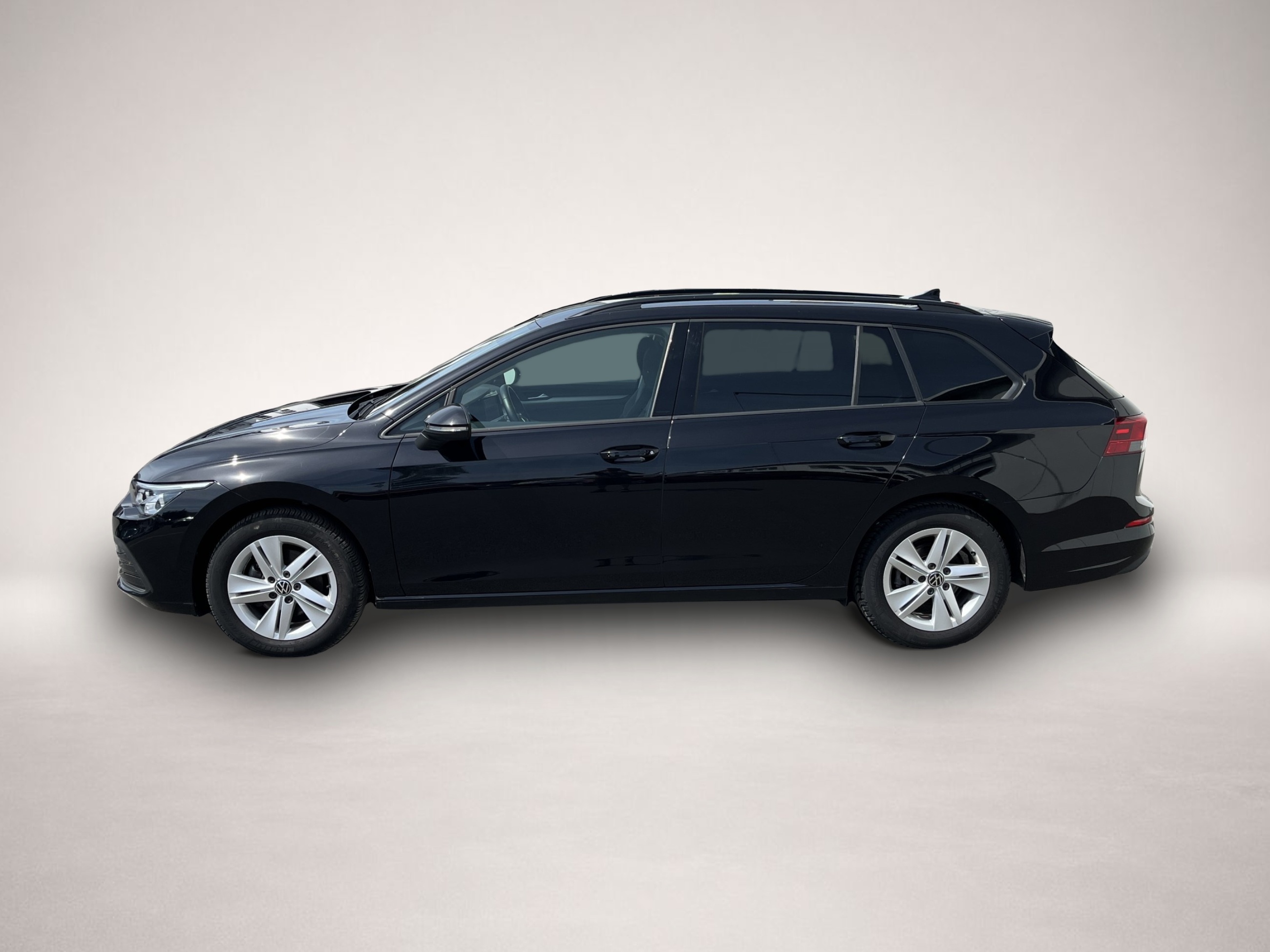 Fotografie 1 des Volkswagen Golf Variant 1.5 TSI Life 1,99% Fin. STHZ 4xSHZ